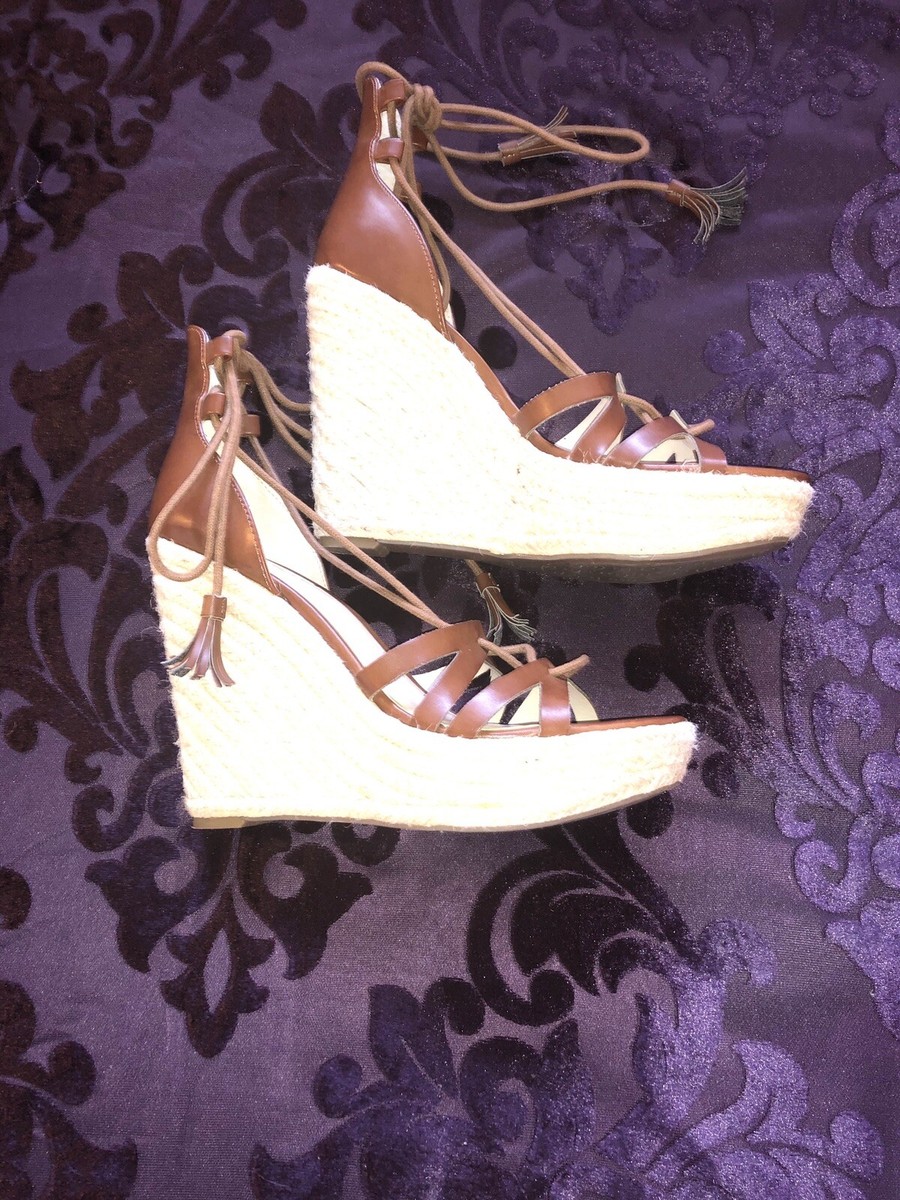 Sandales Wedges Guess Tie Up Pour Femme - Taille US 9.5 - Couleur Beige Et Tan - Occasion