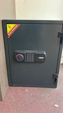Medium Heavy Duty Safe with digital Lock Used Good Condition, 50kg