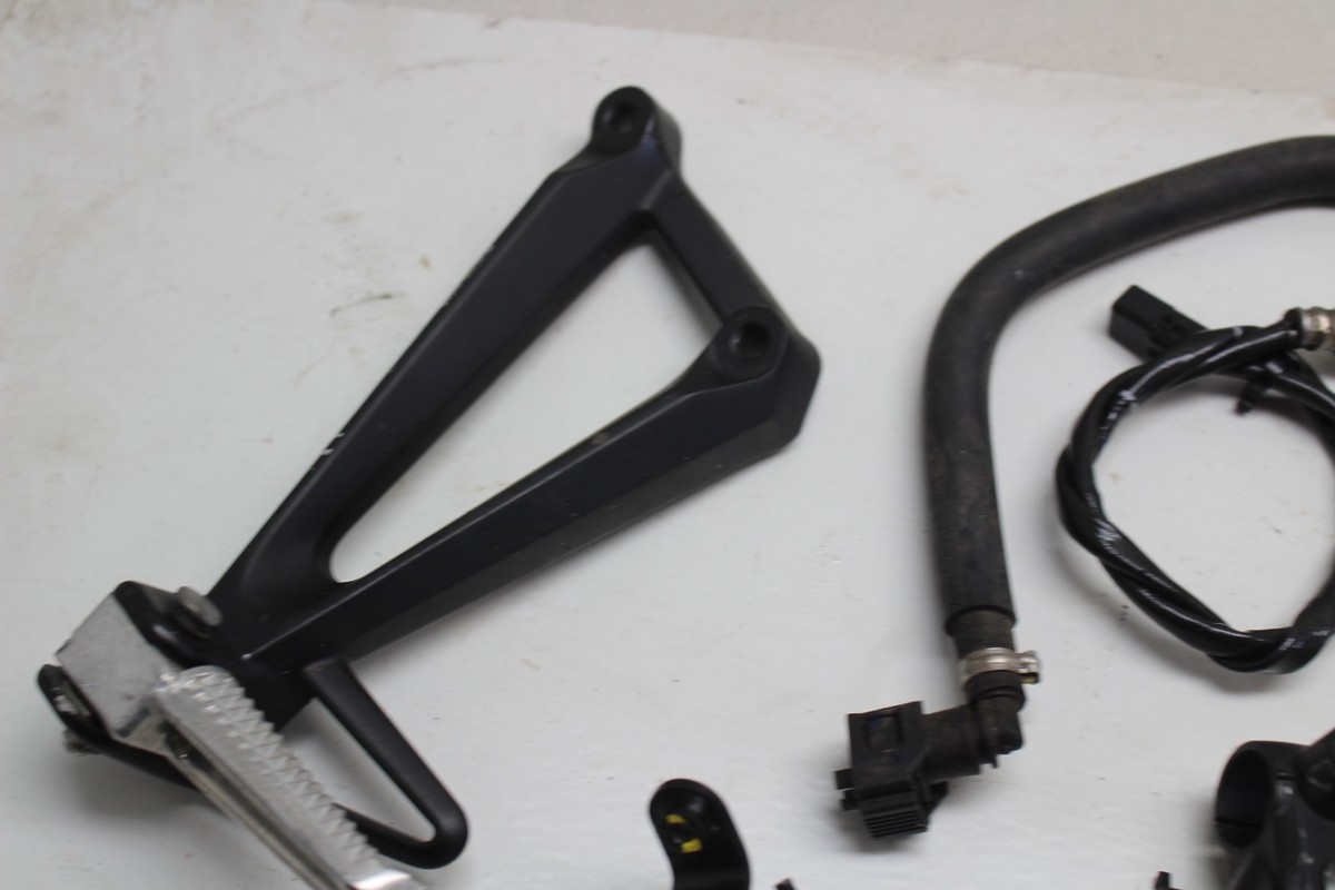 19-23 YAMAHA YZF R3 YZF-R3 PARTS & HARDWARE LOT | eBay