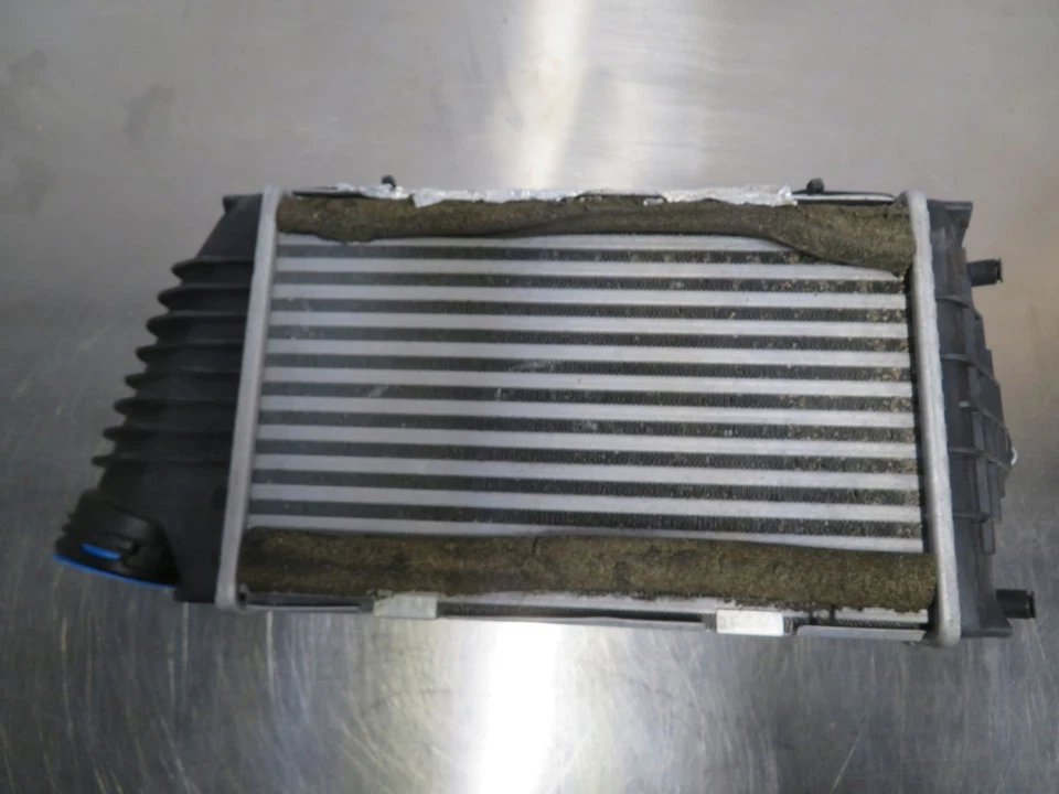 EB1382 2007 07 INTERCOOLER PORSCHE 997 911 TURBO LH Foto 2 de 4