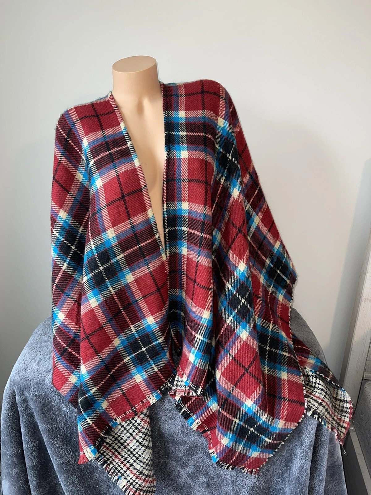 Houndstooth wrap Top Blanket Cabin Plaid Cottage Thick red blue High Quality
Opens in a new window o