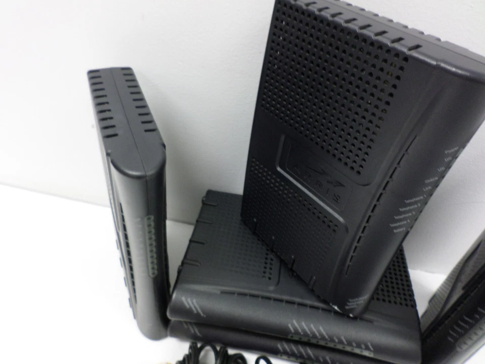Lof of 11 Arris TouchStone TM604G DOCSIS 2.0 Ethernet Telephony Modems TM04AHDG6 - Image 3 of 4