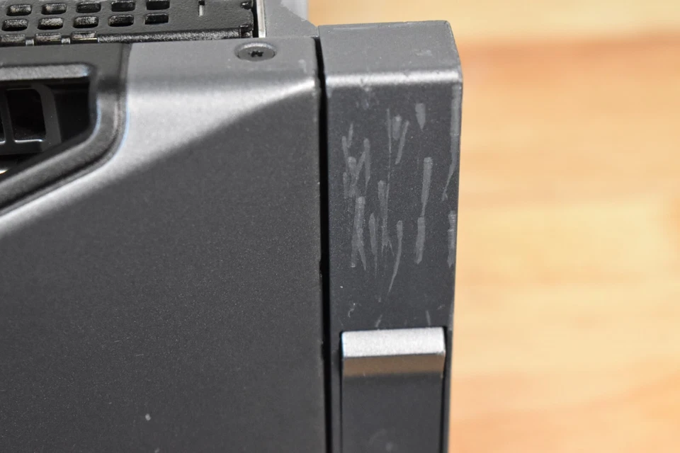 Dell POWEREDGE R715 Server 2xCPU Opteron 6212 2.6GHz 32GB 2x16 NO HD PERC H710 - Image 2 of 4