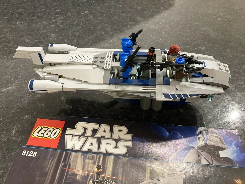 LEGO Star Wars 8128 Cad Bane's Speeder, photo 1 sur 3