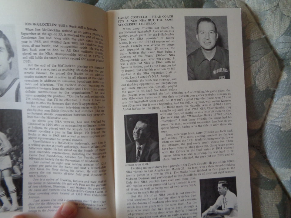 1976-77 MILWAUKEE BUCKS MEDIA GUIDE YEARBOOK ALEX ENGLISH R 1977 Program Book AD - Image 3 of 4