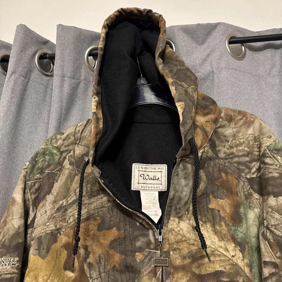 Vintage Men’s XL Tall Walls Realtree Advantage Timber Camo Bomber Hunting Jacket - Image 2 of 4