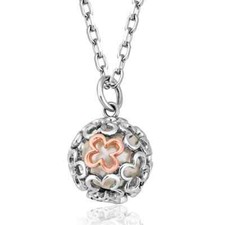 3STDC0336 CLOGAU Silver Tudor Court Spherical Fresh water Pearl Pendant. £179