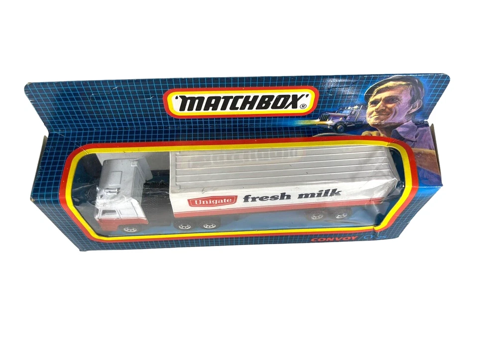 Matchbox Convoy CY-25 Unigate Fresh Milk Truck ~ 1987 Blue Window Box Die Cast - Image 2 of 4