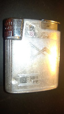 Vintage RONSON Silver Tone Vertical Line Pattern Varalite Lighter WoodbridgU.S.A