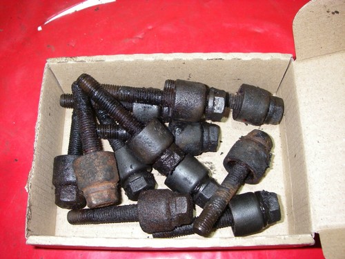 12x Krümmerschrauben Bundschraube Krümmer Abgaskrümmer Auspuff Mercedes DB O405