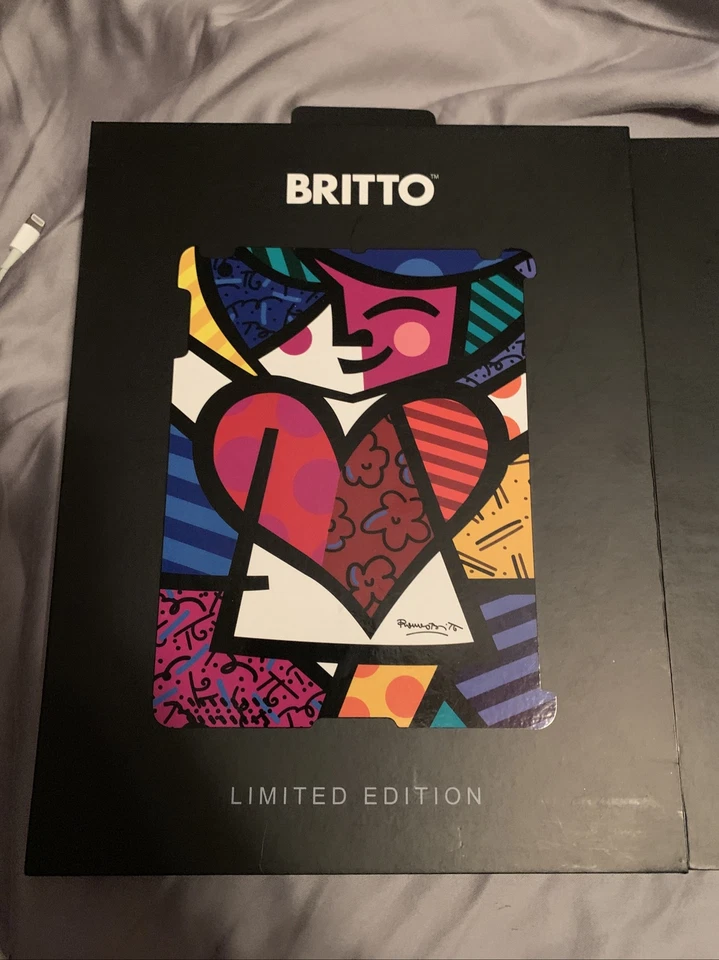 Romero Britto iPad 2 Hard Cover Case Limited Edition “Girl In Love” In Box  EUC! - Image 2 of 4