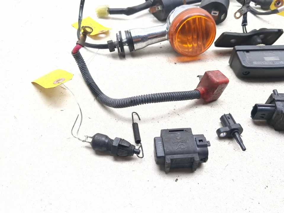 05-08 Suzuki VZ800 Boulevard M50 Juego de relés regulador de voltaje bobinas de encendido Foto 4 de 4