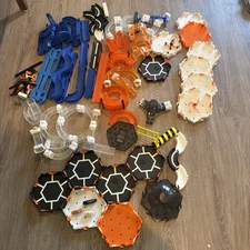 HUGE Lot HEXBUG Nano Habitat Playset with Tracks Cells and Bugs Extras
