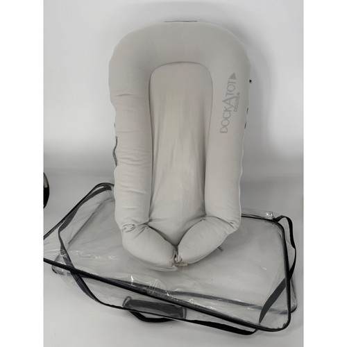 Dock A Tot Deluxe Plus Dock Baby Lounger 0-8 Months Light Beige Corduroy EUC