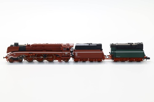 Locomotora de vapor auxiliar Arnold HN2664 DR 18 201 roja+verde Ep.V 311724 | Condition: Used
