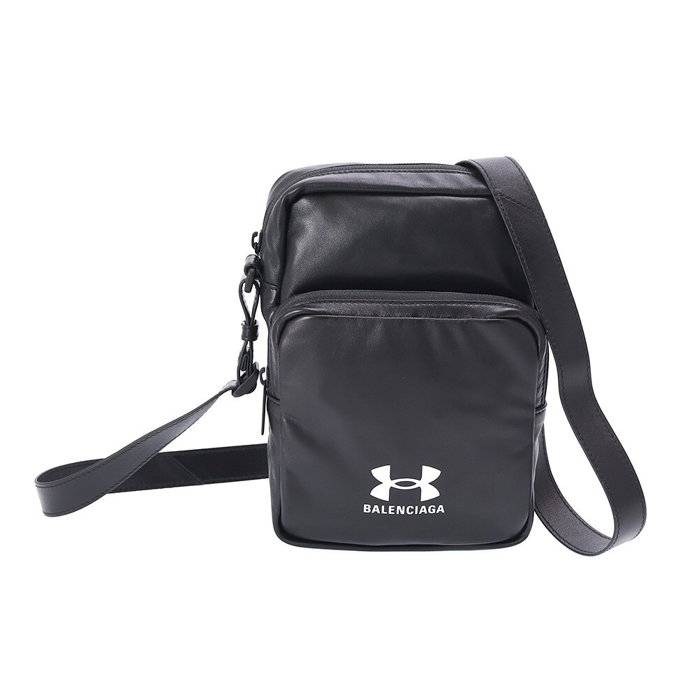 BALENCIAGA UNDER ARMOUR ナップサック Balenciaga's Under Armour Collaboration Is Here | Hypebeast