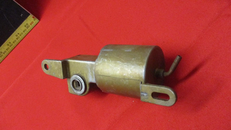 Oldsmobile Cutlass 442 1968 1969 Supreme maletero pestillo actuador de vacío Foto 3 de 3