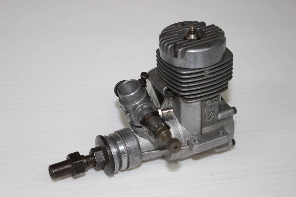 O.S. MAX-32F ABC 5.23cc 2 cycle glow engine with muffler, used for R/C airplane - Image 4 of 4