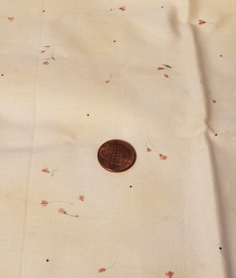 Hermosos Fondos Tela 29" por Maywood Studio Floral Beige Amarillento Foto 3 de 4