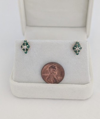 Smaragd & Diamant Ohrringe 14K Gold 2 Gramm Ladenpreis 11199 $ Machen Sie mir ein Angebot!