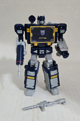 Transformers Legacy United Soundwave Complete Action Figure