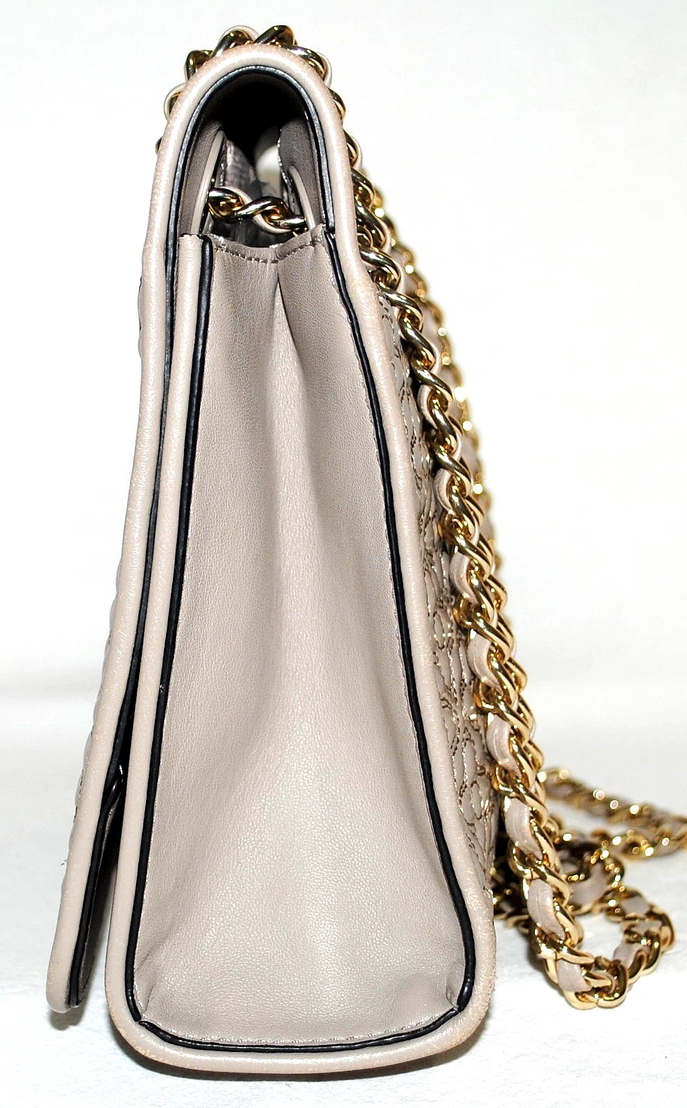 Tracolla Tory Burch French Bryant trapuntata con patta magnetica (vedi condizioni)