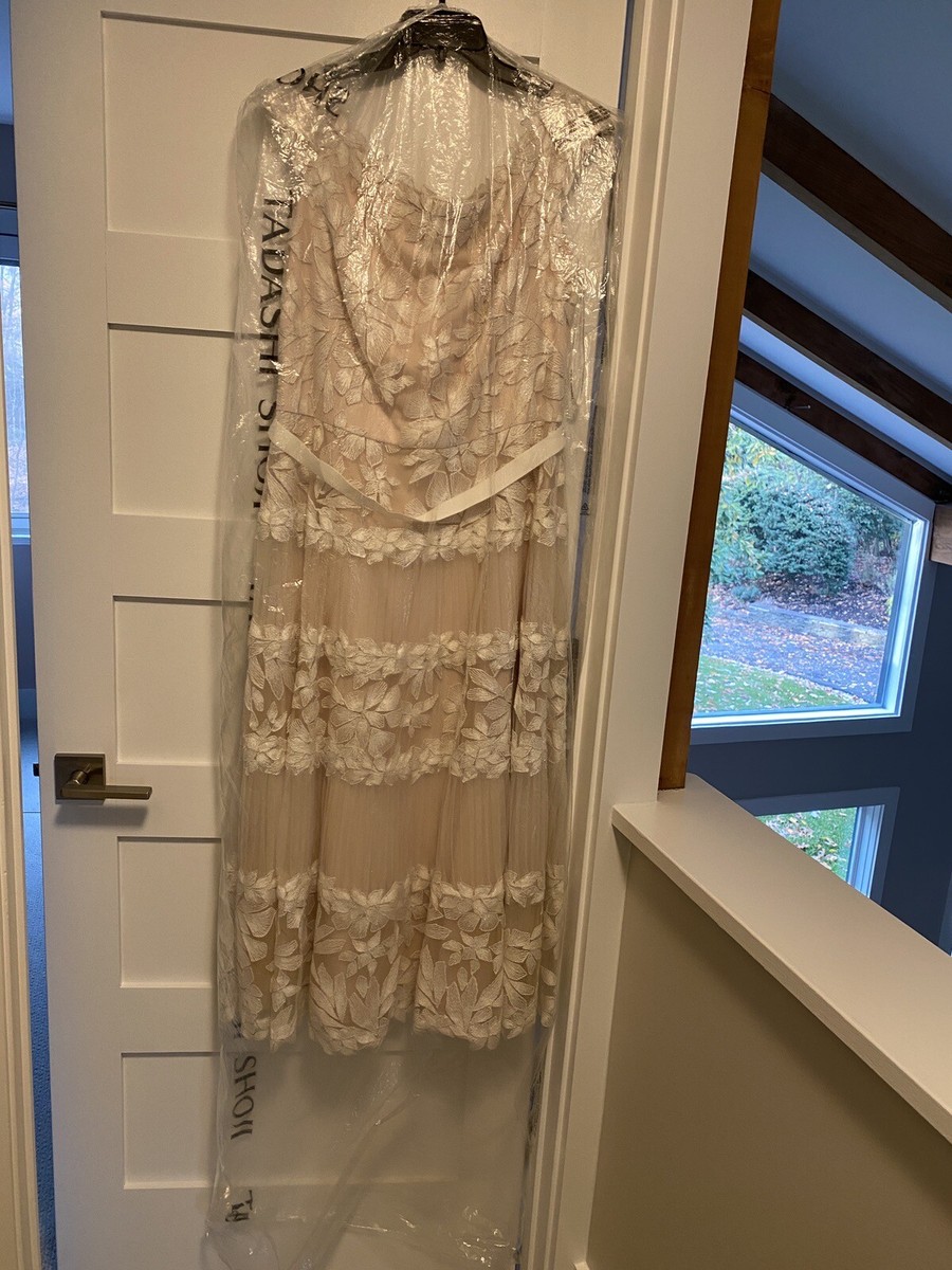 【TADASHI SHOJI】エイドリアンフローラル刺繍入ティーレングス Adriane Floral Embroidered Tea-Length Dress | Tadashi Shoji
