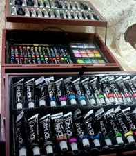Art 101 Artist LG.Set Pieces WATER COLORS,ACYRLICS,COLOR PENCILS,PASTELS, ETC.
