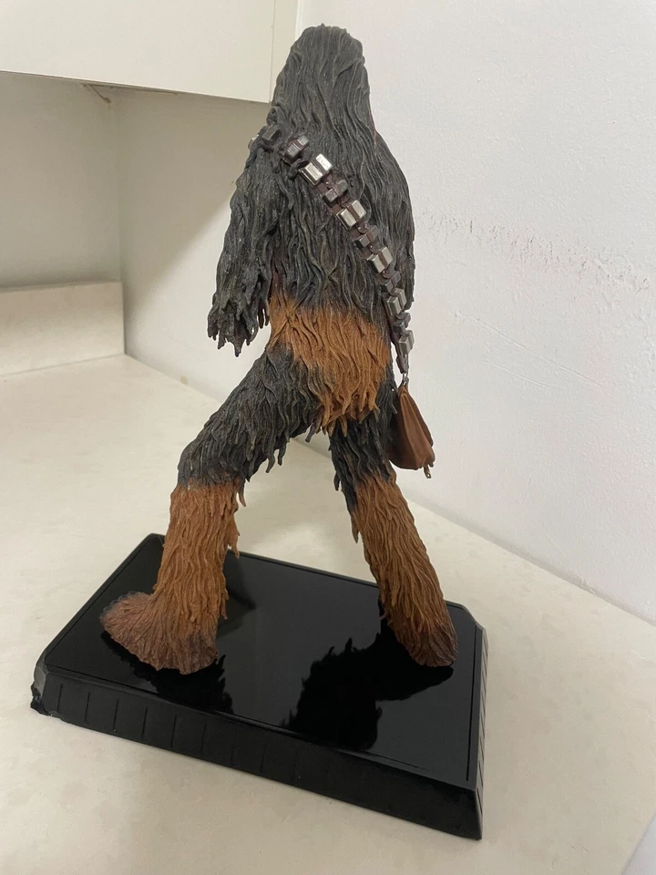 Estátua solo Chewbacca Diamond Select Gentle Giant Star Wars escala 1:6 358/1000 - Imagem 4 de 4