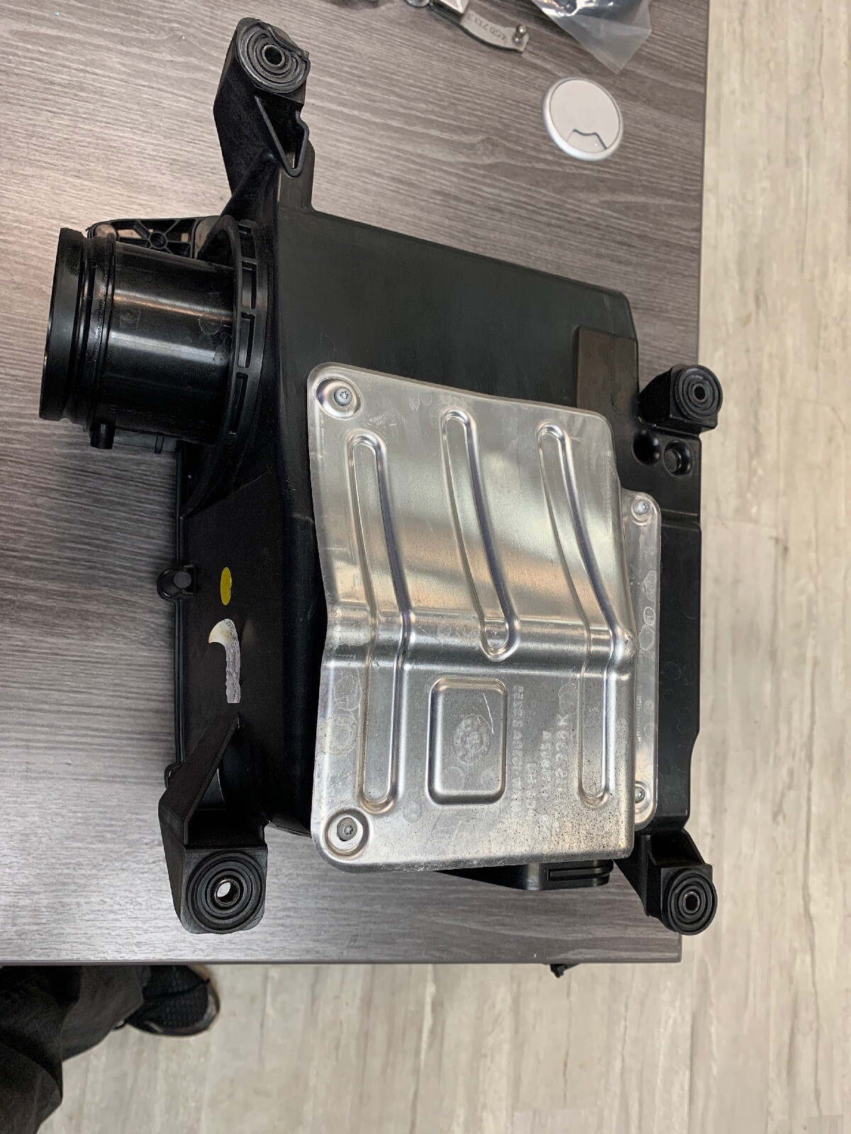 lamborghini huracan lp 610-4 Passenger Right Air Filter Intake Box 4S0133838K