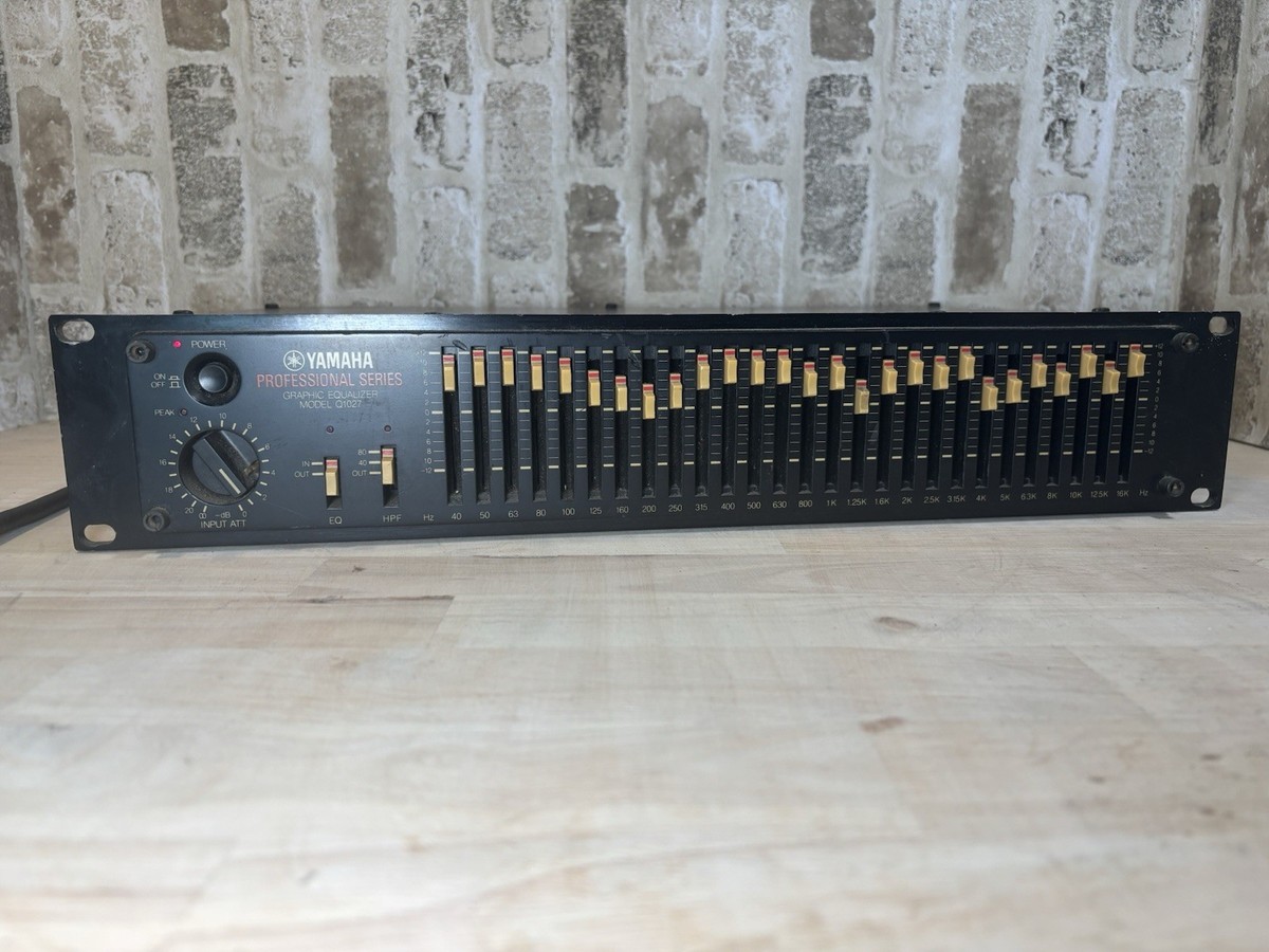 Yamaha Q1027 Professional Series 27 Band Graphic Equalizer for