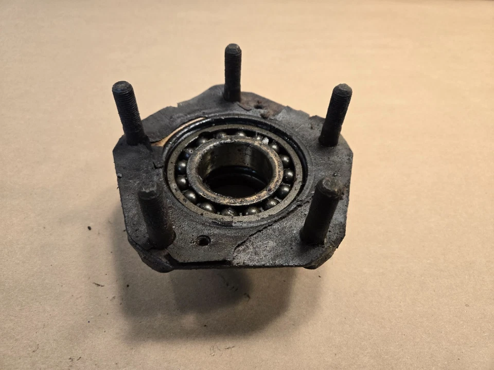 Buje trasero Austin Healey 3000 OEM ATC7593 Foto 4 de 4