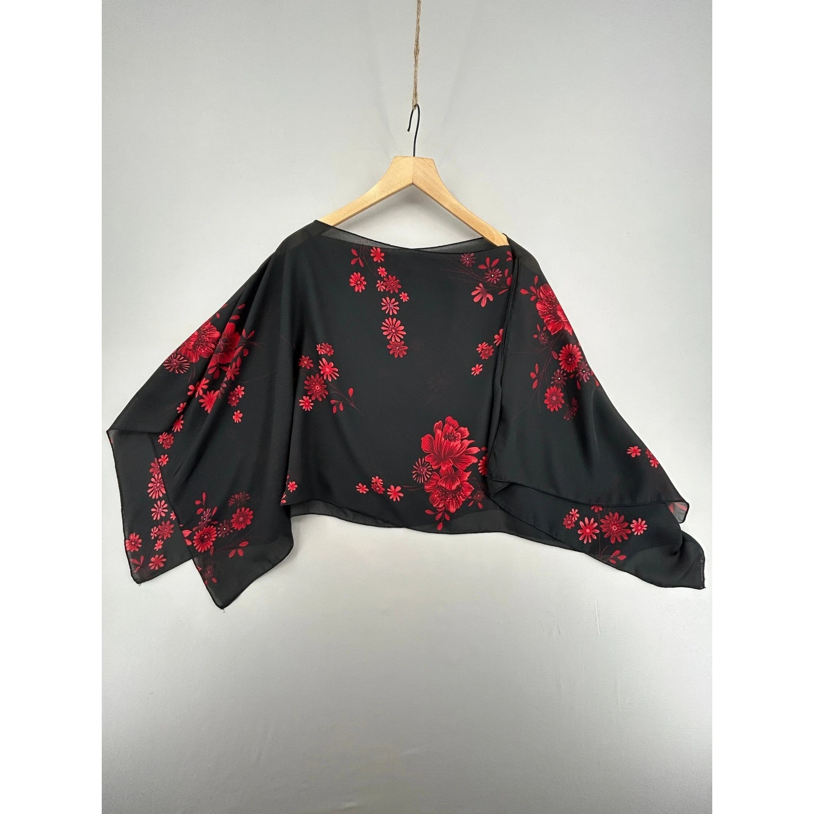 Women's Sheer Black Red Floral Chiffon Poncho Handkerchief Hem Layering Top O/S
Opens in a new windo
