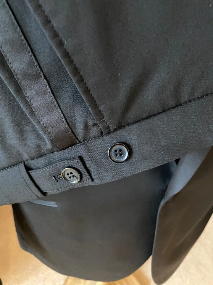 WORN ONCE BROOK TAVERNER SAPHIRE BLACK TUXEDO DINNER SUIT 48 R JKT / 40 R TRS - Image 4 of 4