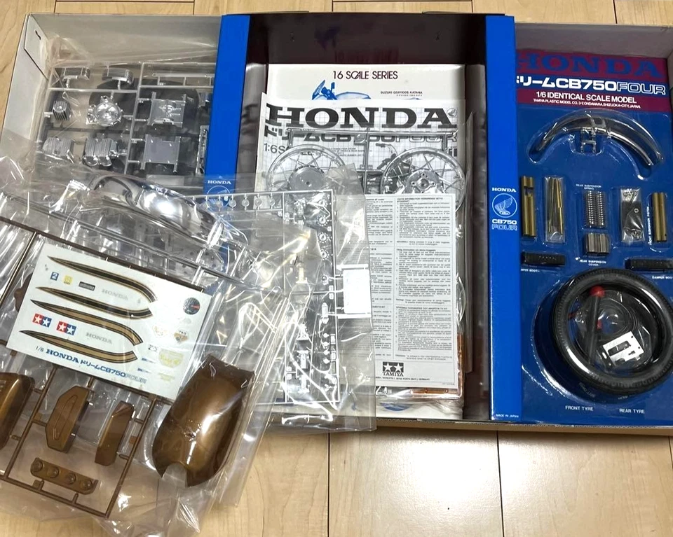 Tamiya 1/6 Honda CB750 kit modellino quattro scale moto d'epoca modello... - Immagine 4 di 4