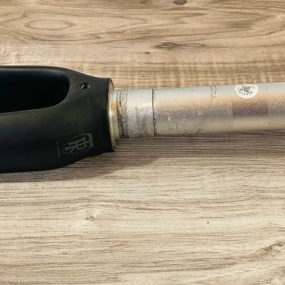 Ritchey Carbon Road Fork 700C 1 1/8 Threadless 210mm Alloy Steerer Matte Black - Image 3 of 4