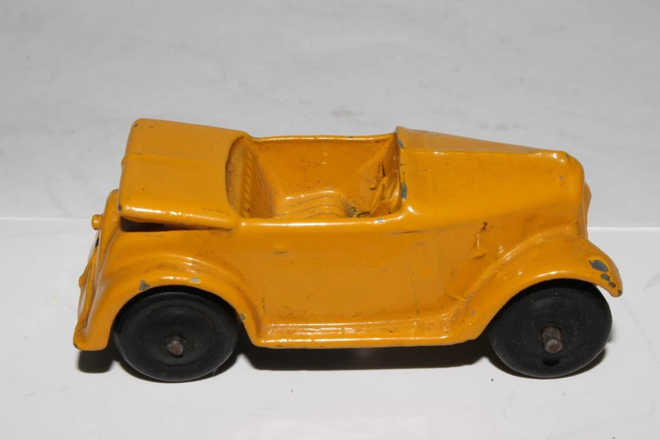 1940's Dinky #35d Austin 7 Convertible, Yellow Nice Original - Image 2 of 4