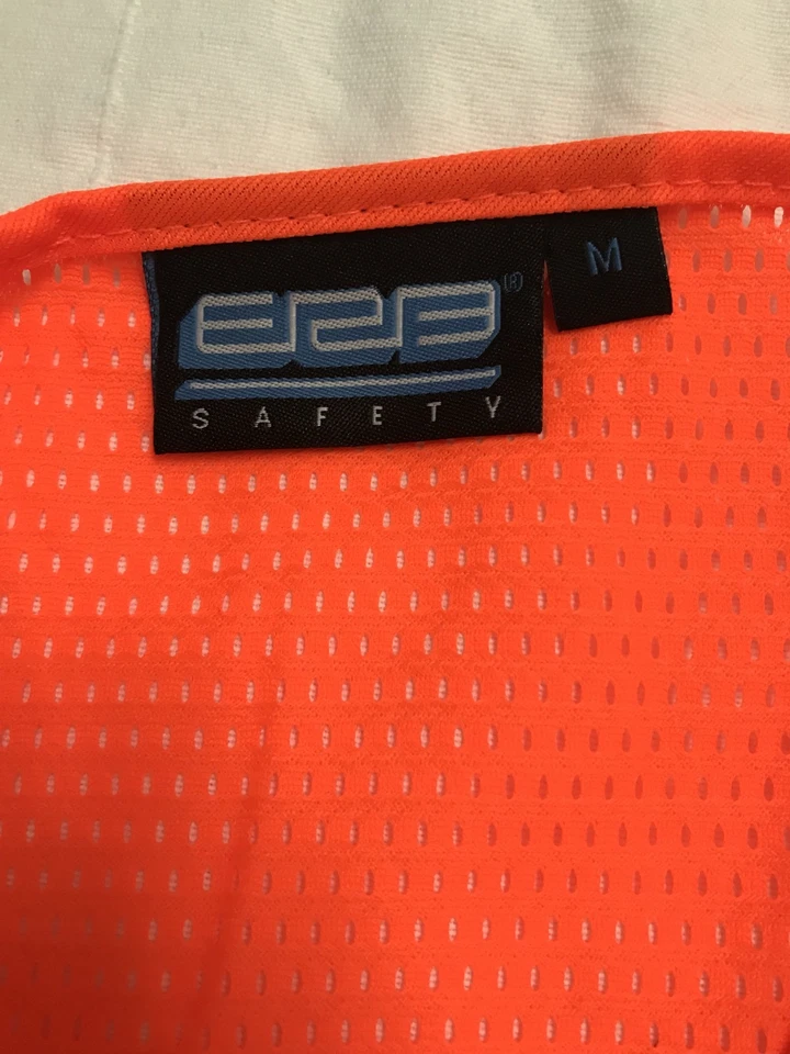 ERB AWARE WEAR Hazzard Vest Reflective Size M Safety CLASS 2 - Image 3 of 4
