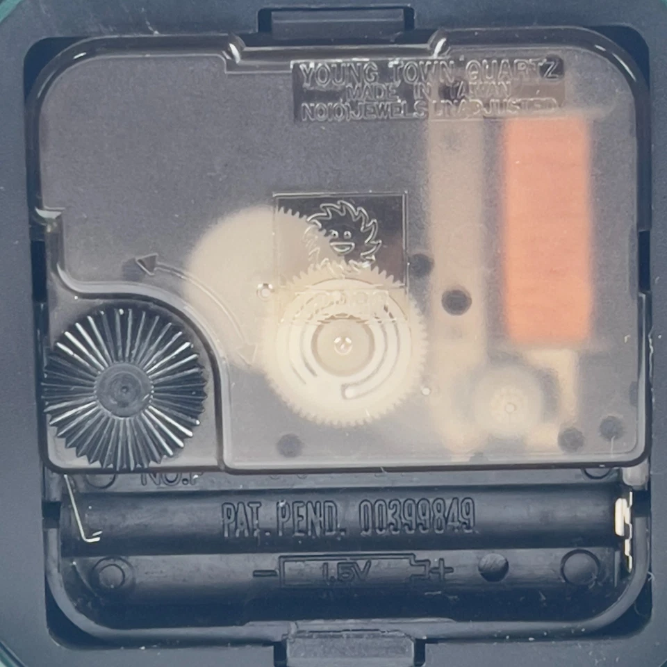 Kikkerland Clock Retro Pop Art Design Tested Works - Image 4 of 4