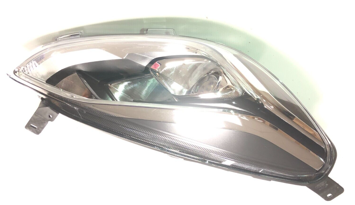 Genuine Ford Fiesta MK9 Drivers Side Level 2 Headlight Lamp 2017 