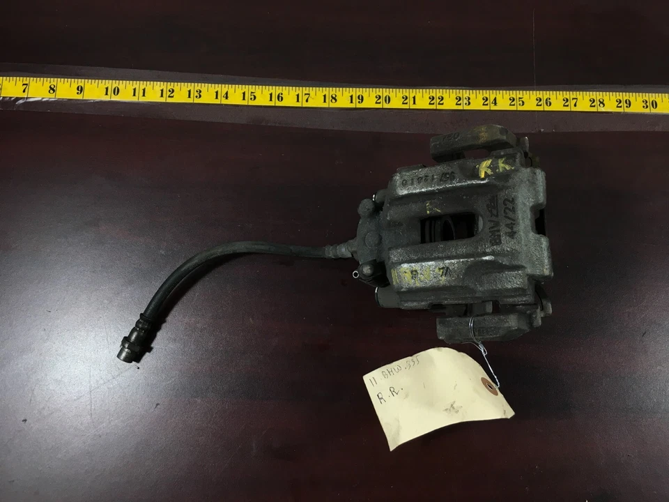 Pinza de freno trasera derecha del lado del pasajero BMW 335i 2011-2016 6768698 OEM. Foto 4 de 4