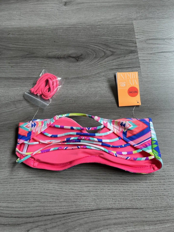 Damen Bikini Oberteil neon Größe S mit A/B-Cup Rip Curl Popstar anprobiert - Bild 2 von 4
