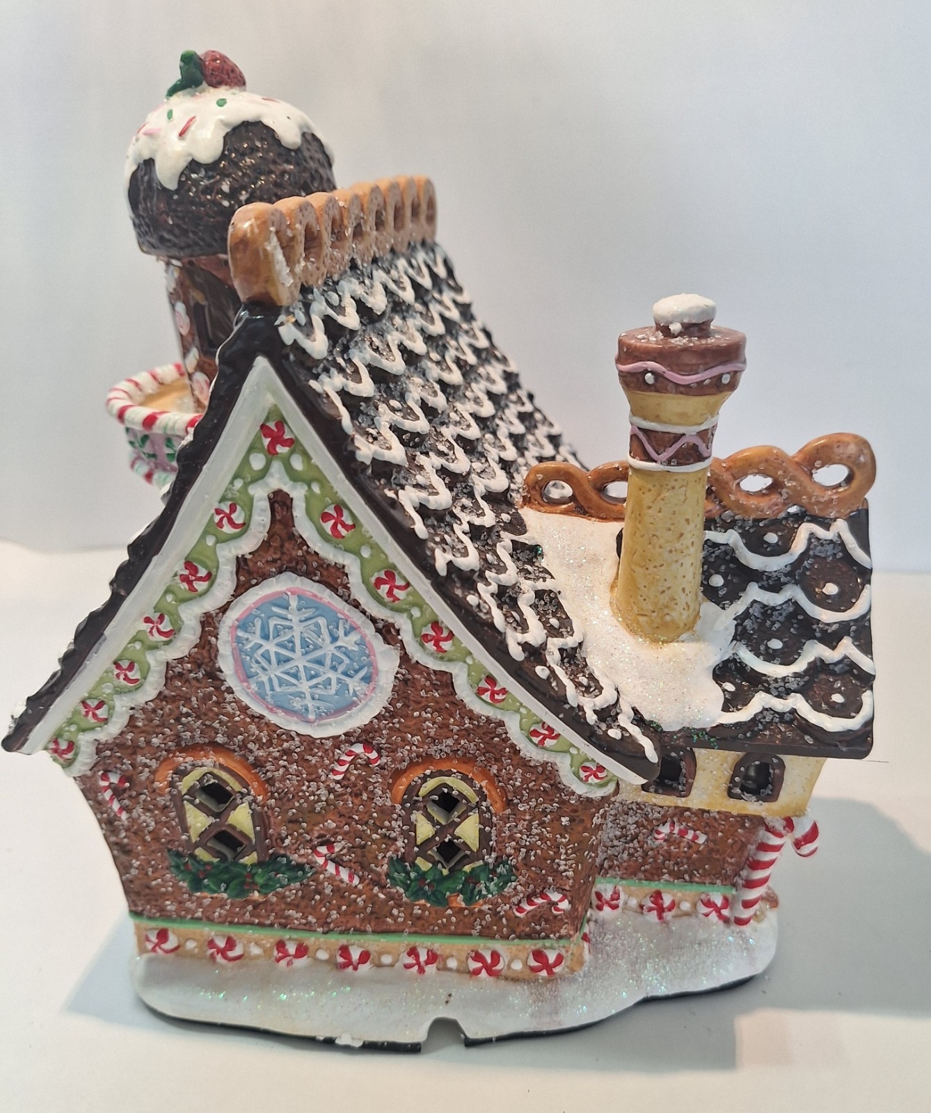 Christmas Holiday Time 2004 Village Collectibles Gingerbread House Fiber Optic