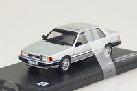 Volvo 780 Bertone 1987 Silber 1:43 Triple 9 Modellauto 43040