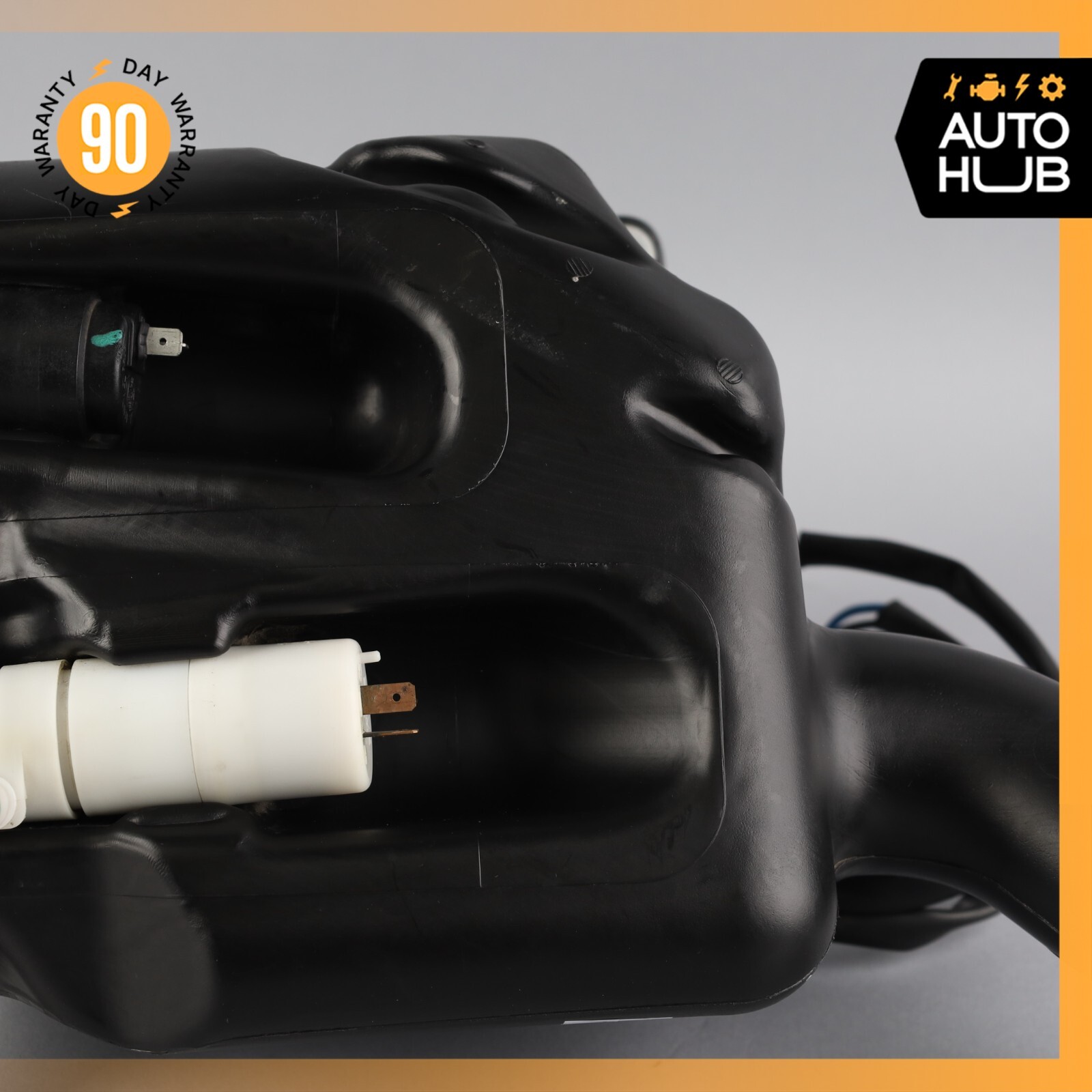 08-19 Maserati Quattroporte Headlight Windshield Washer Bottle Tank OEM 74k