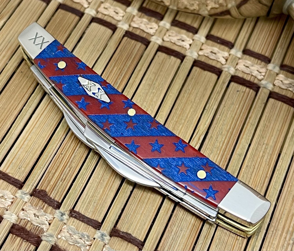 Case XX USA Red Stars & Stripes Bone 1/500 Diamond XX Small