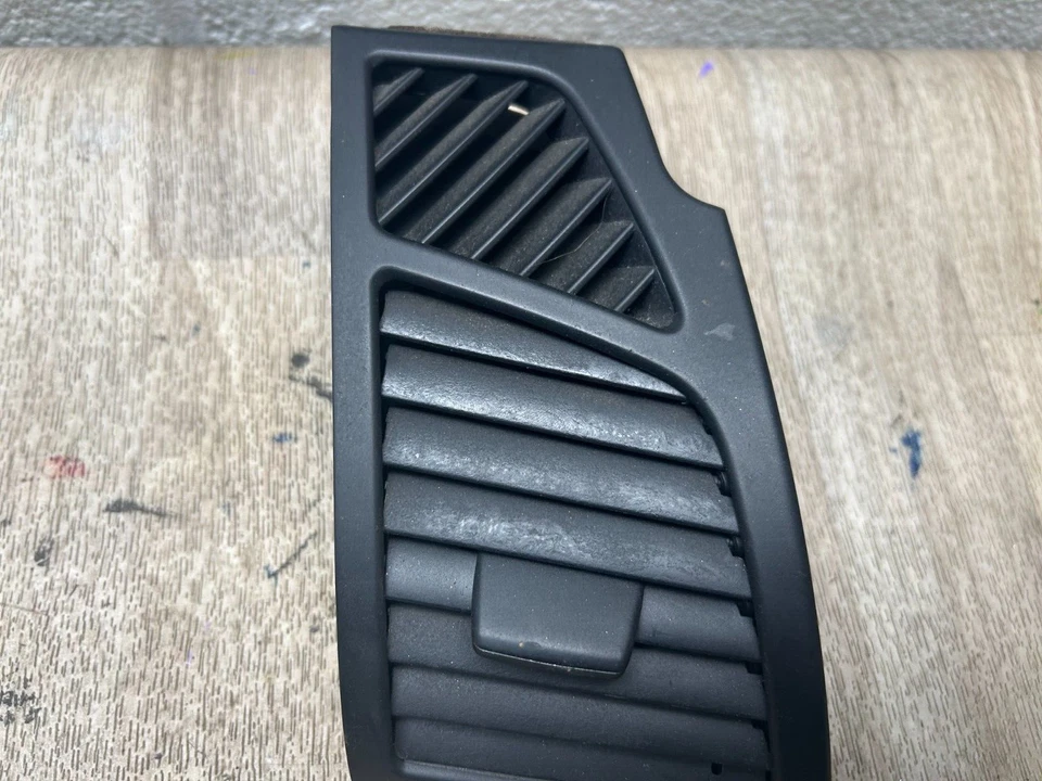 BMW 128I 135I OEM 2008-2013 LADO DEL PASAJERO DELANTERO DERECHO AIRE ACONDICIONADO REJILLA VENTILACIÓN Foto 3 de 4