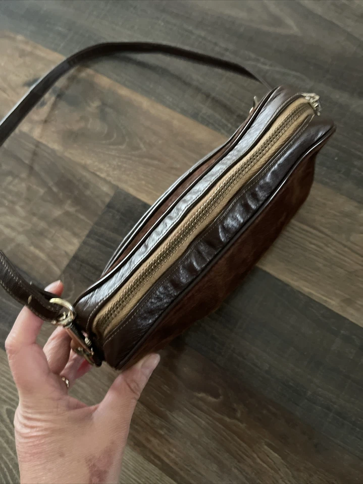 Bolsa Lisette pequena baguete vintage marrom camurça alça destacável - Imagem 3 de 4