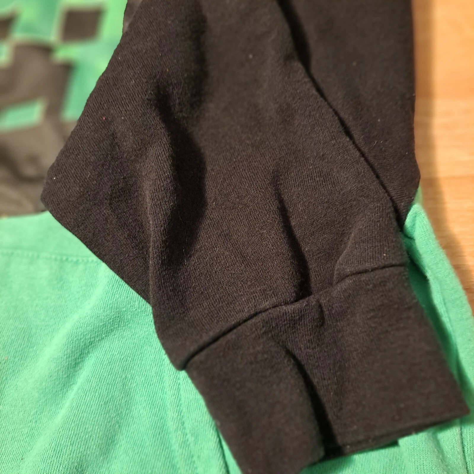 Minecraft Boys MAD Engine Green and Black Hoodie Small