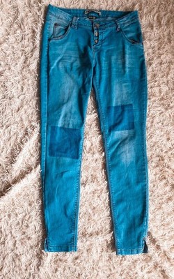 Women's Urban Surface skinny jeans in light wash denim.